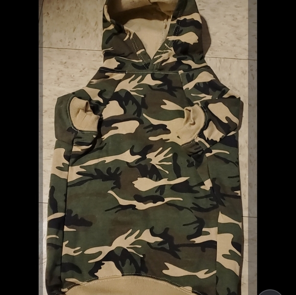 DOGS - Picture 2 of 4